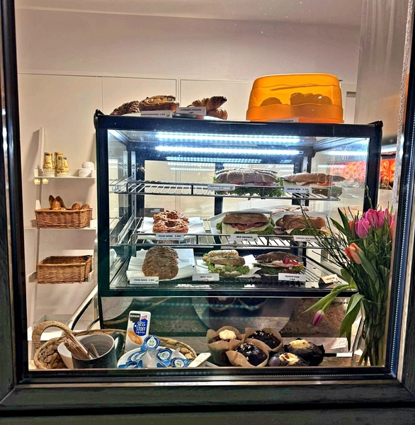 Vital Scheunep - Catering Grillwagen Geschirrverleih - Imbissfenster