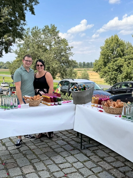 Vital Scheunep – Catering Grillwagen Geschirrverleih – ein Buffet bei einer Veranstaltung im Wyndham Garden Baku Hotel.