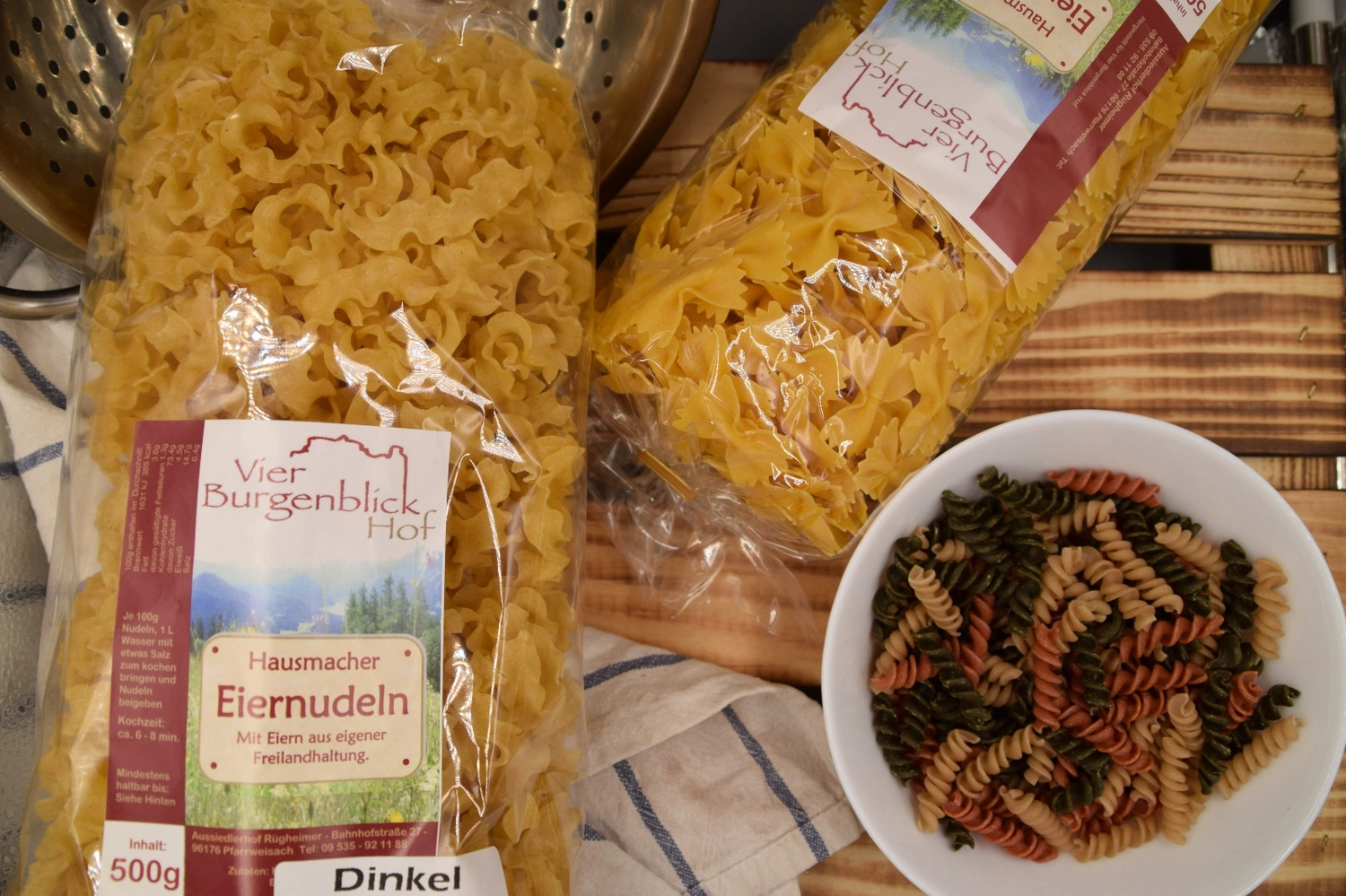 Vital Scheunep - Catering Grillwagen Geschirrverleih - Eier & Nudeln vom Vier-Burgenblick-Hof Pfarrweisach